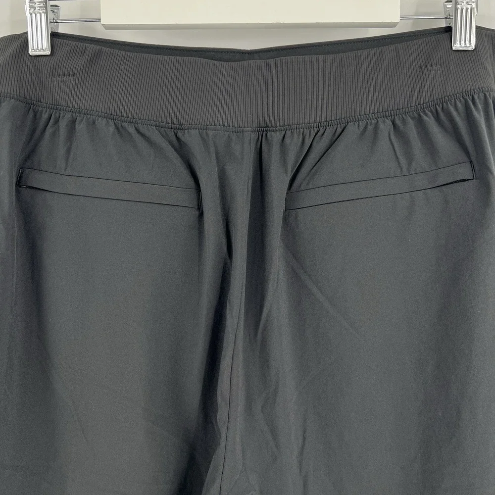 Athleta Brooklyn Burmuda 9